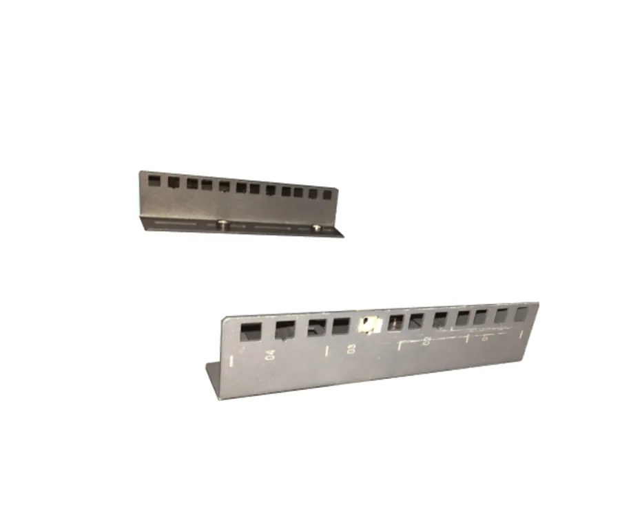 2x VM.6904 L Brackets (4RU)